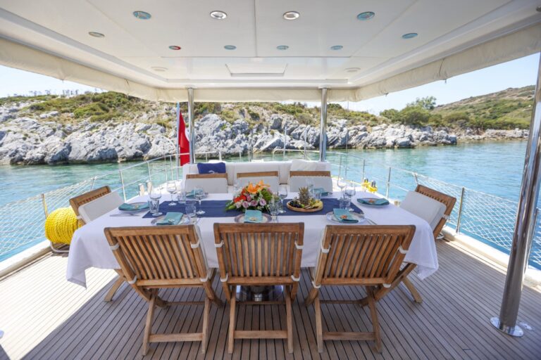 Deck Dining