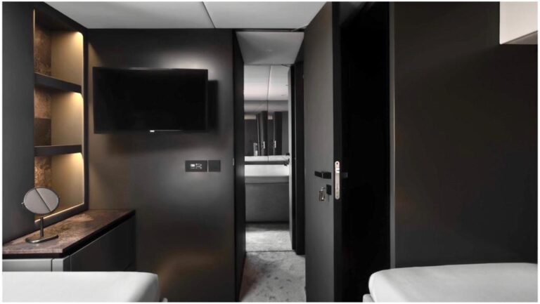 Twin Cabin