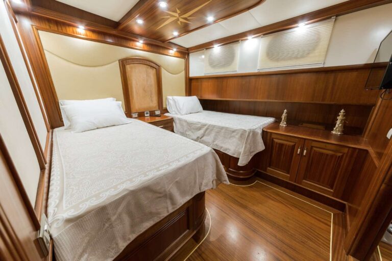 Twin Cabin