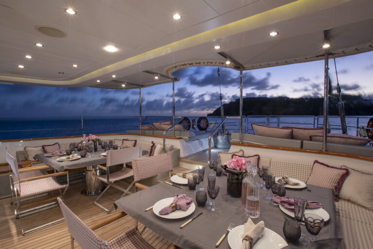 Alfresco Dining