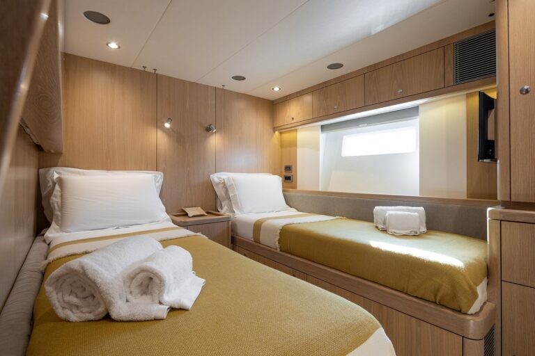 Twin Cabin