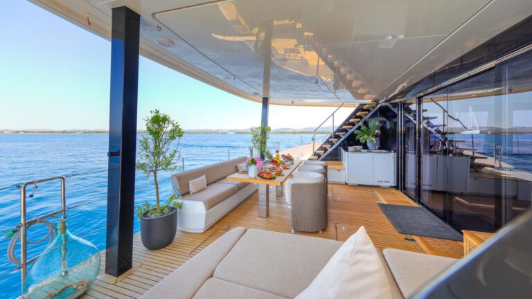 Aft Deck Dining