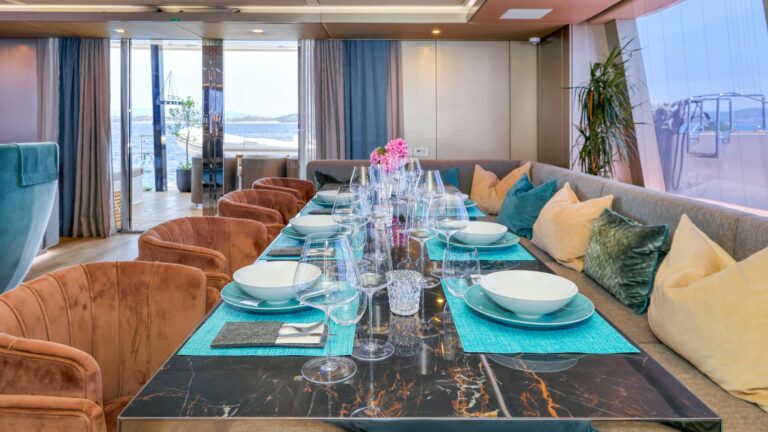 Main Salon Dining