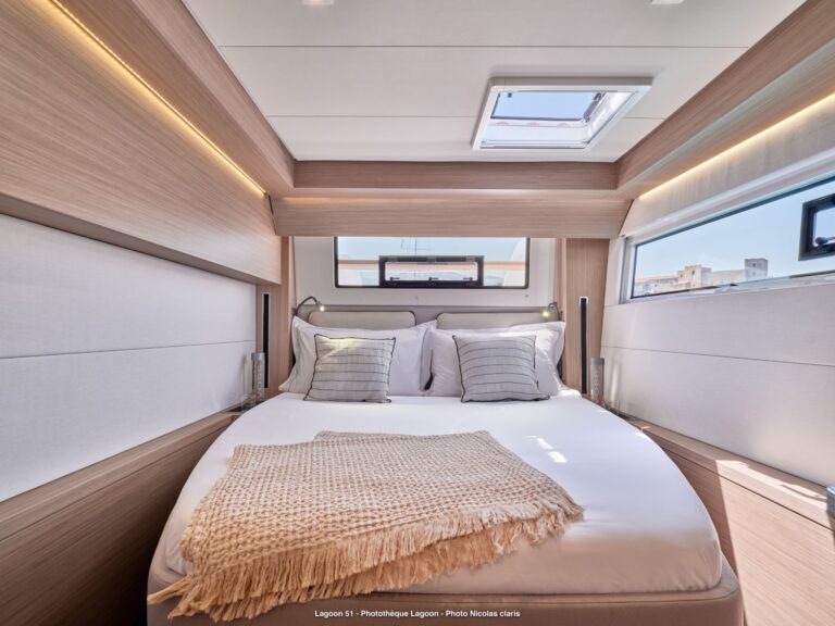 Double cabin