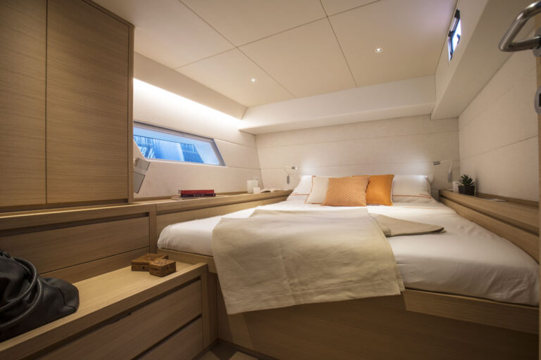 Double cabin