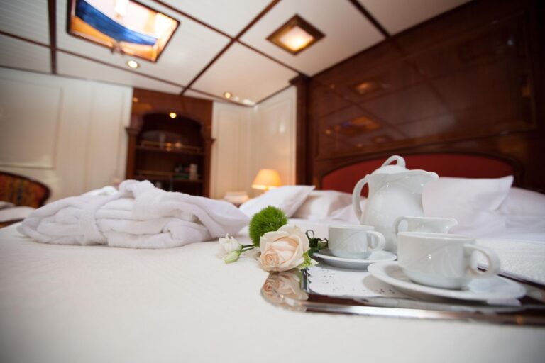 Guest Cabin