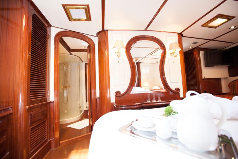 Guest Cabin