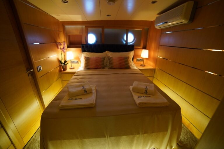 Double Cabin