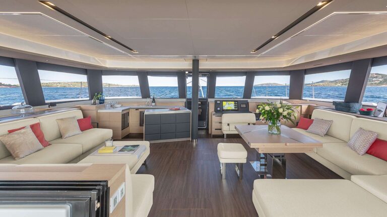 Saloon With Dining Area - sistership