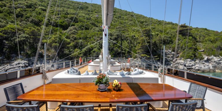 Sun Deck Dining
