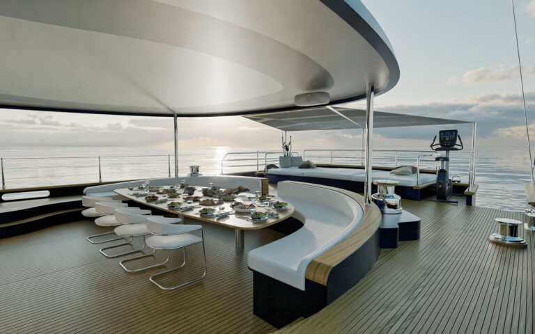 Main Deck Aft Dining