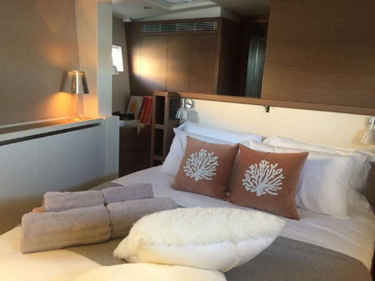 Double Cabin