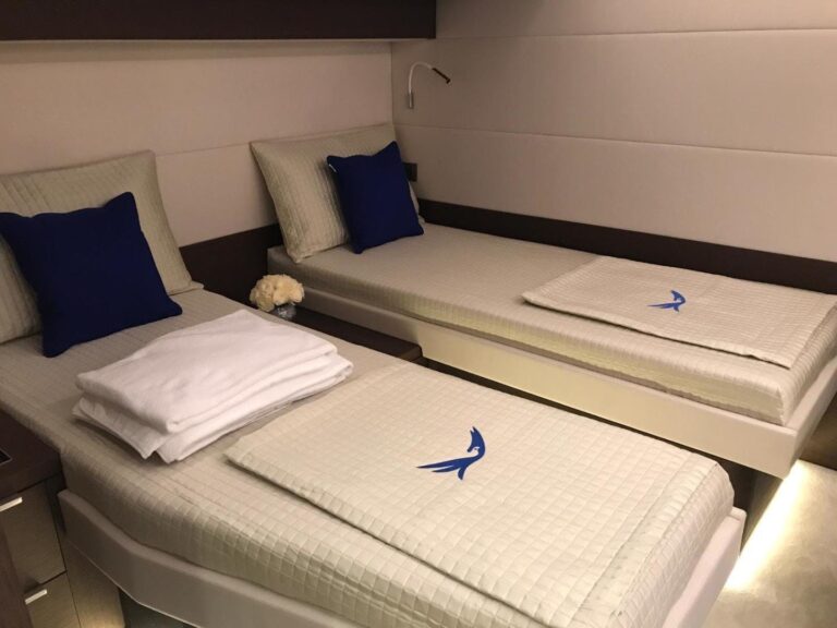 Twin Cabin