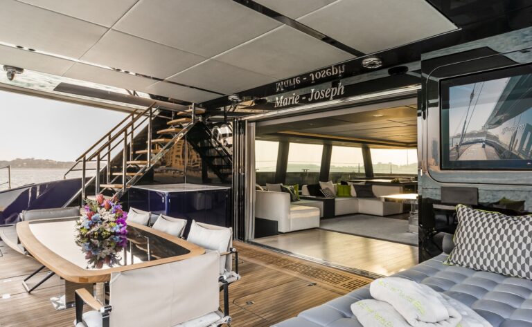 Main deck aft