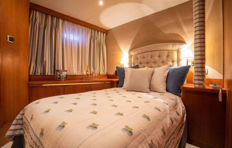 Double Cabin
