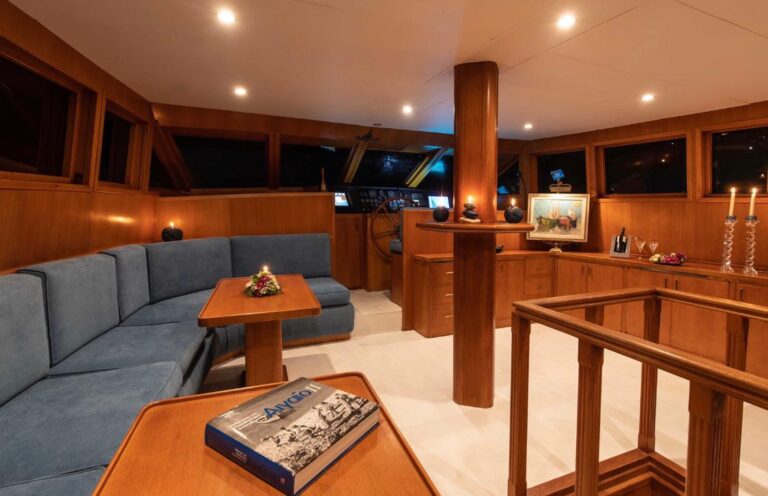 Saloon