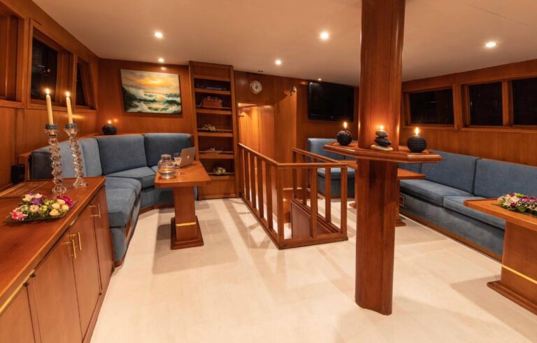 Saloon