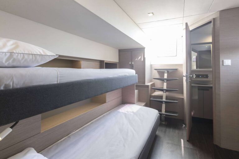 Twin Cabin