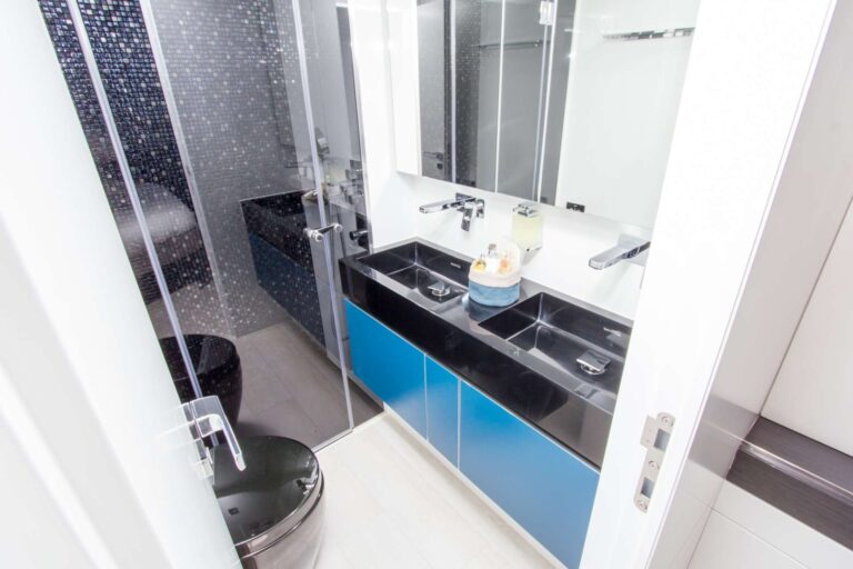 Ensuite Cabin