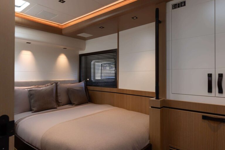 Double Cabin