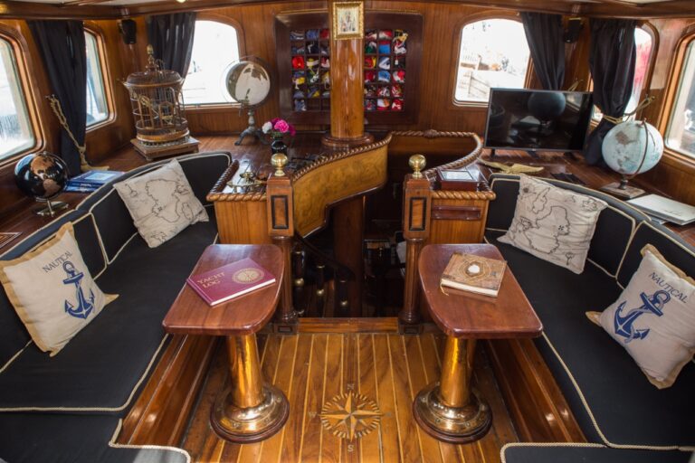 Saloon