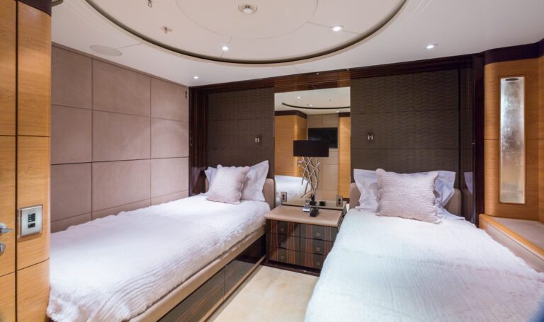 SY Q - Twin cabin