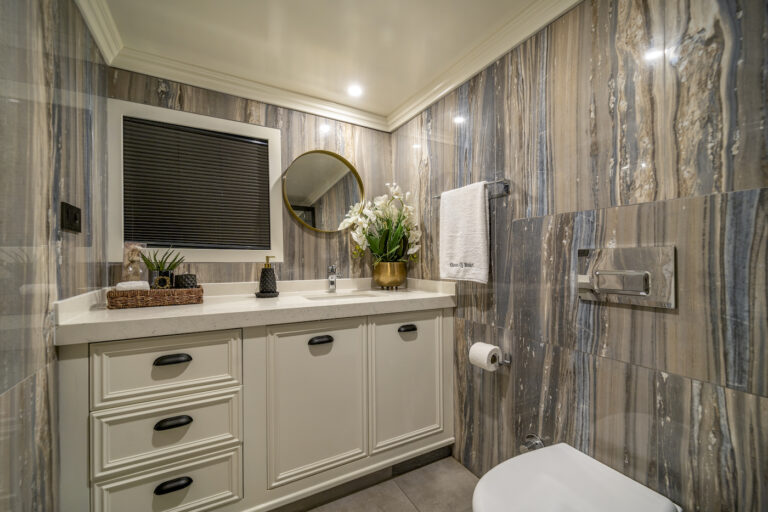 Master Suite Bathroom