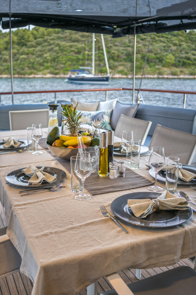 Alfresco Dining Set Up