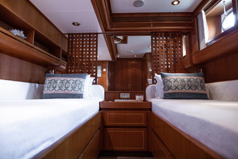 Twin Cabin