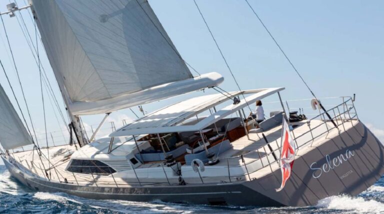 Superyacht SELENA