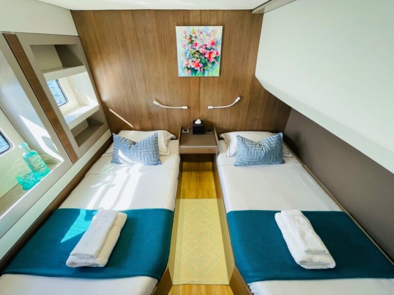 Twin Cabin
