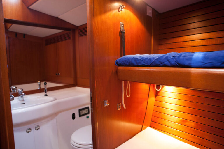 SY SIMPLE HARMONY - Twin Cabin View