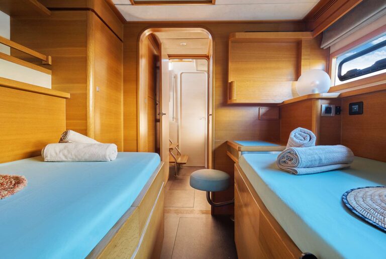 Twin Cabin