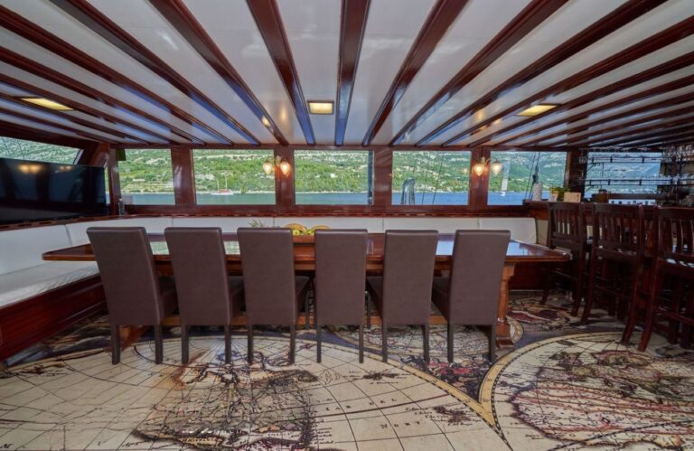 Main Dining