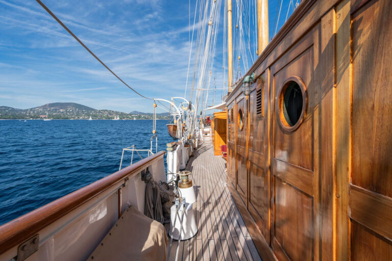 Side Deck