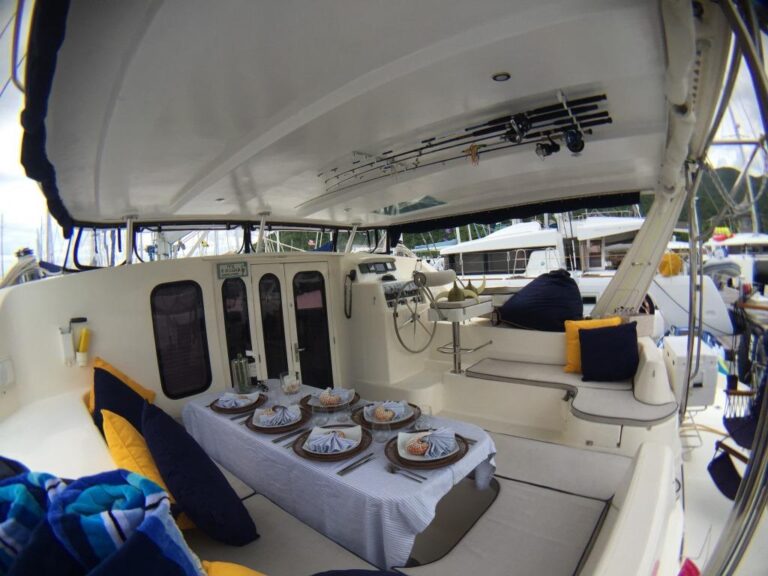 SY VIKING DREAM - Alfresco dining