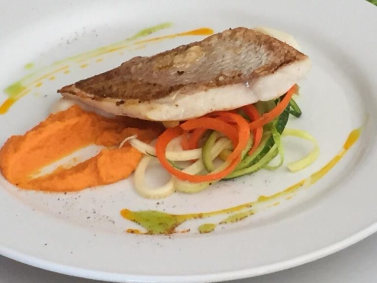 SY VIKING DREAM - Cuisine 2