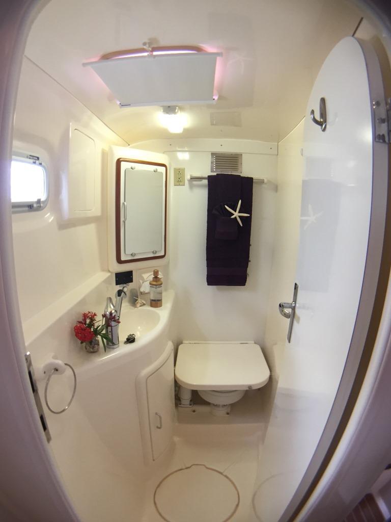 SY VIKING DREAM - Guest ensuite