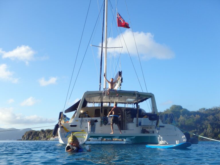 SY VIKING DREAM - Stern view