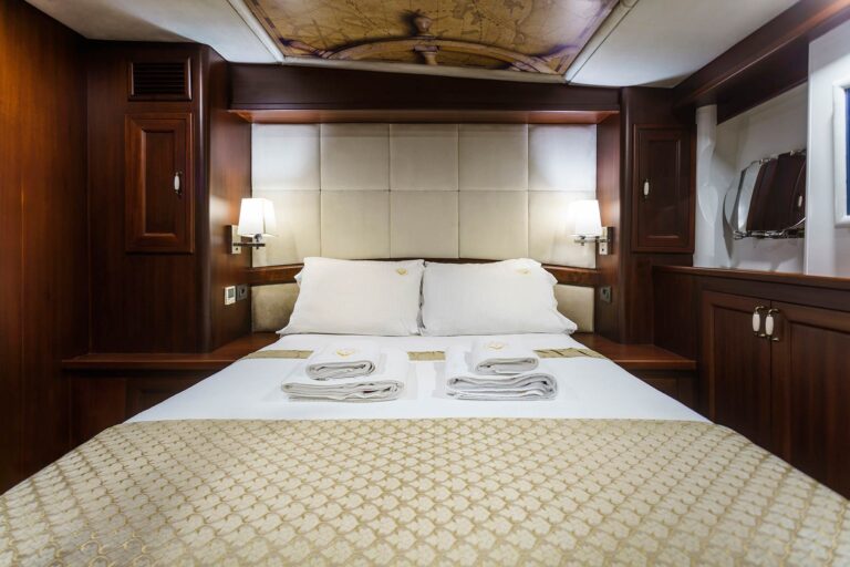 Double Cabin