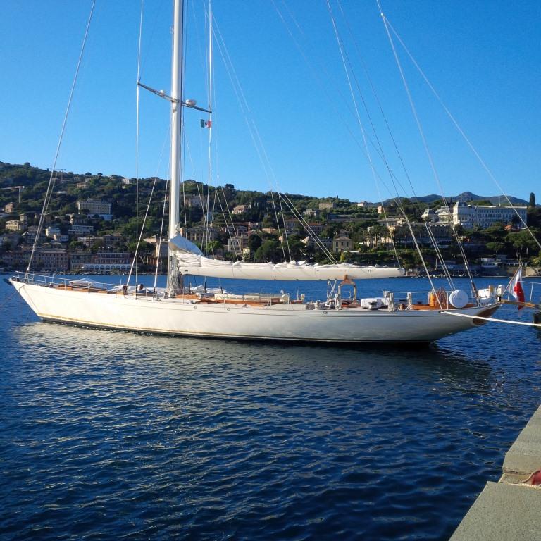 SY WHITEFIN - Port view