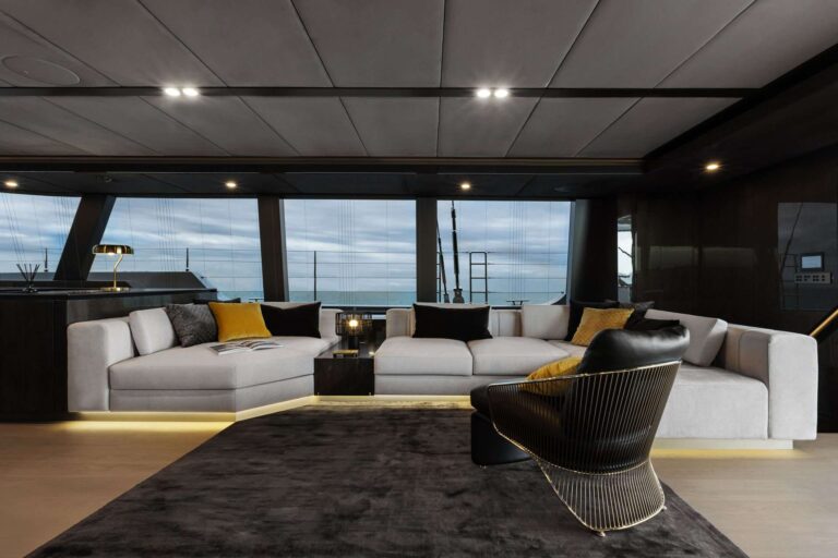 Main Salon Lounge