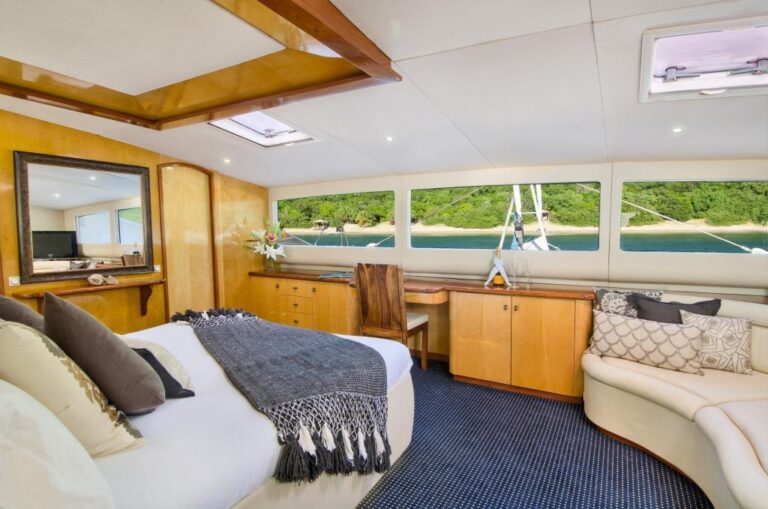 SY ZINGARA - Master cabin