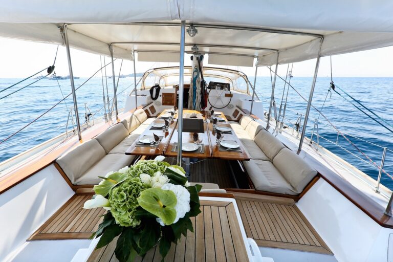 Alfresco Dining