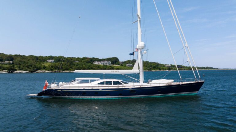 Profile Of The Yacht