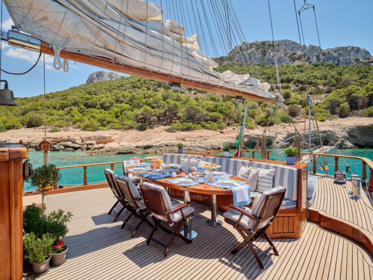 Alfresco Dining