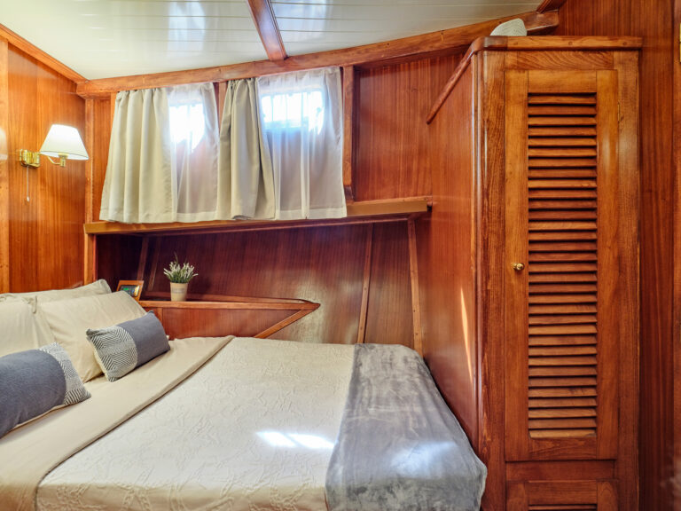 Double Cabin