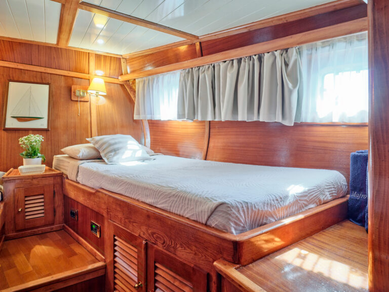 Twin Cabin