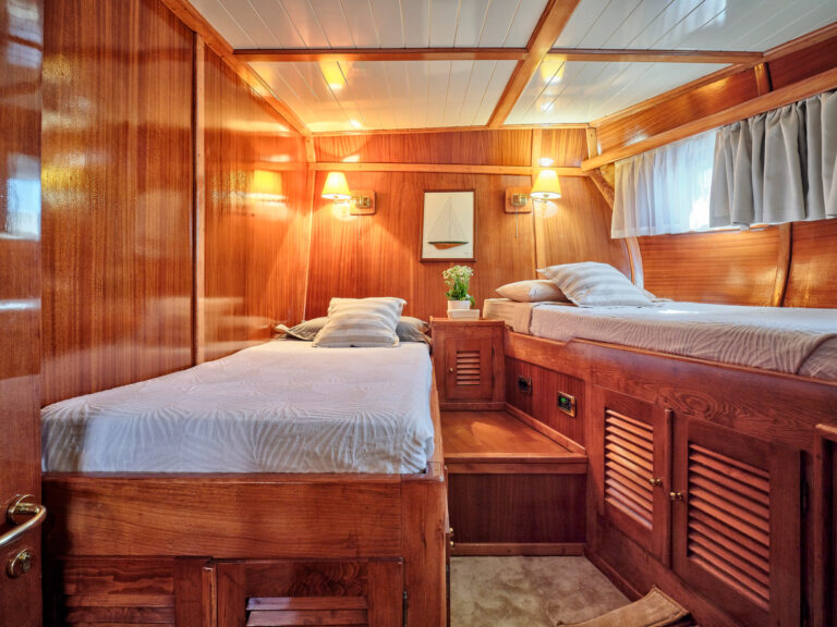 Twin Cabin