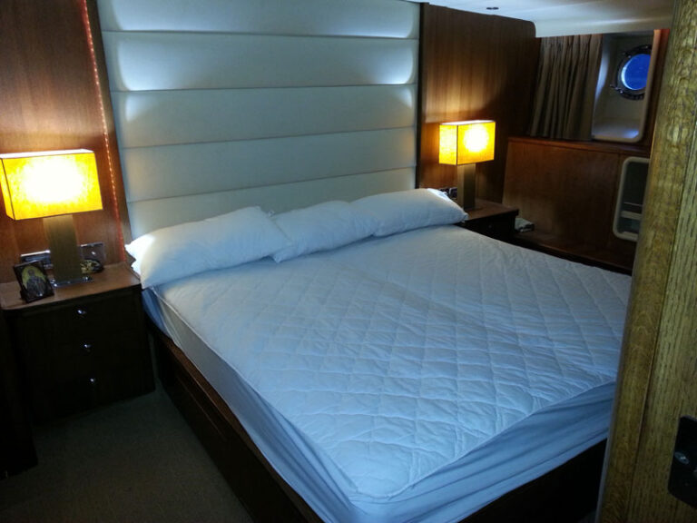 SYNOSTROMO - Master cabin